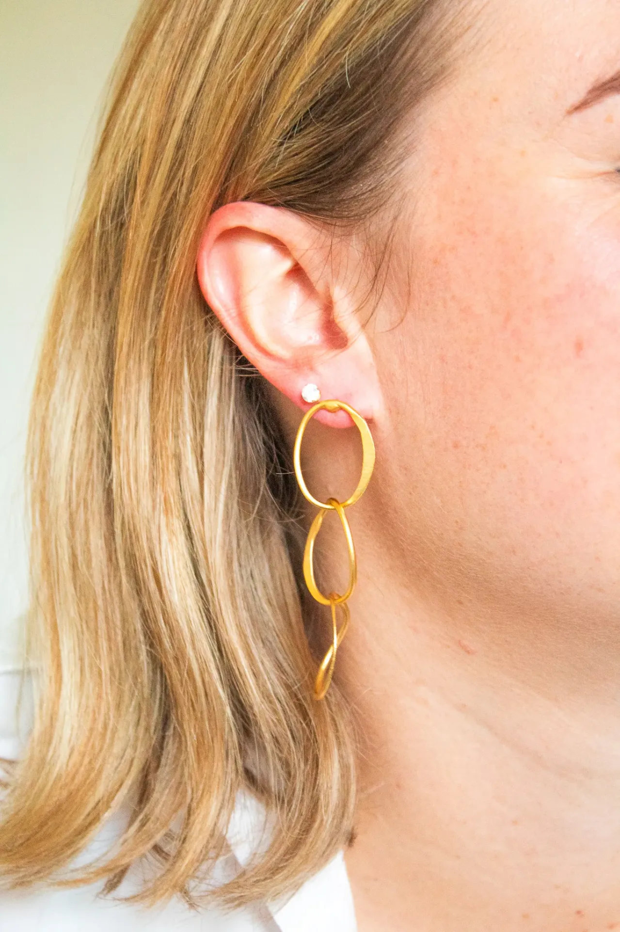 835039M (Gold)