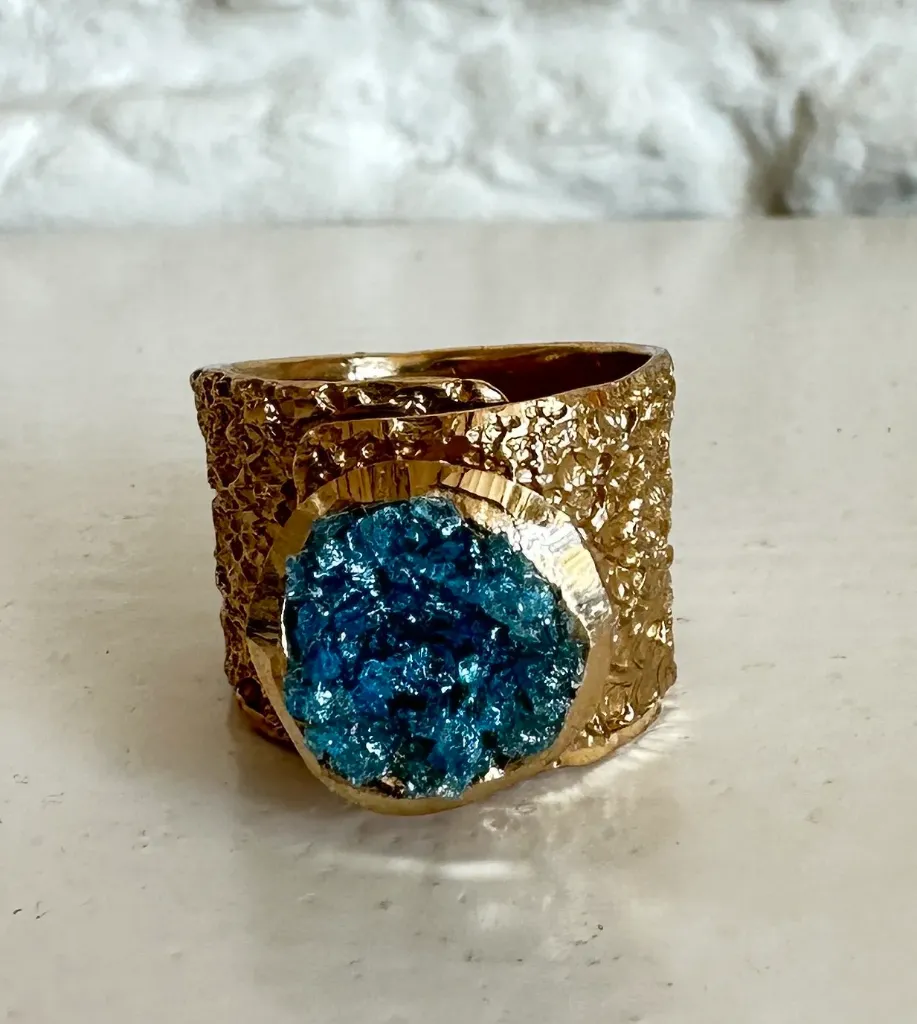 D1014 (Gold, ocean)