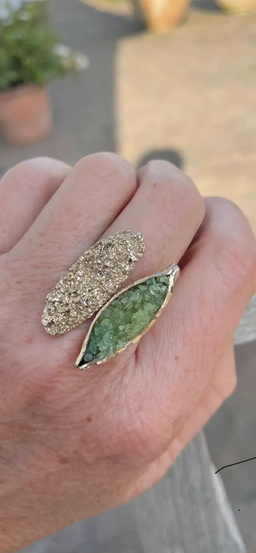 D17Geode (Gold, ocean)