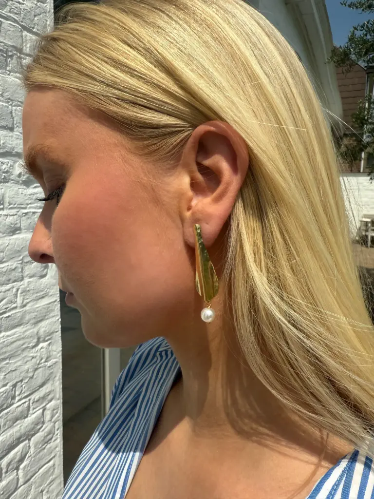 945076 (Gold, Perla)